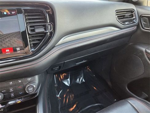 Used 2024 Dodge Durango GT image 29