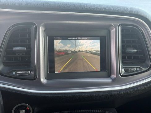 Used 2019 Dodge Challenger SXT image 19