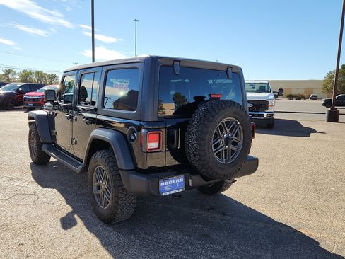 Used 2024 Jeep Wrangler Unlimited Sport image 5