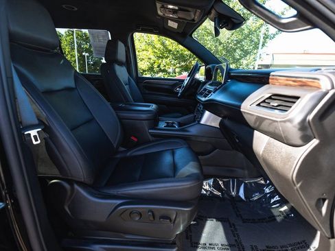 Used 2023 Chevrolet Tahoe LT w/ Luxury Package image 21