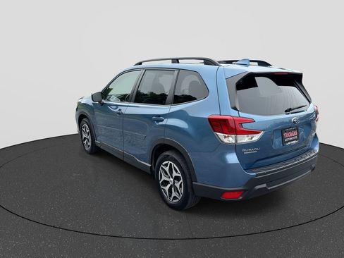Used 2021 Subaru Forester Premium AWD/4WD image 6