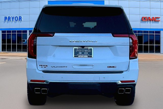 Used 2025 GMC Yukon Denali AWD/4WD image 6