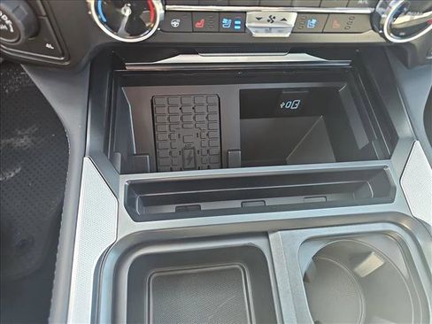 New 2026 Ford F250 Platinum w/ Tremor Off-Road Package AWD/4WD image 24