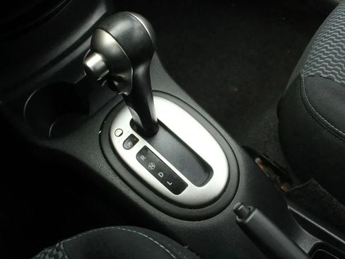 Used 2016 Nissan Versa Note SV FWD image 36