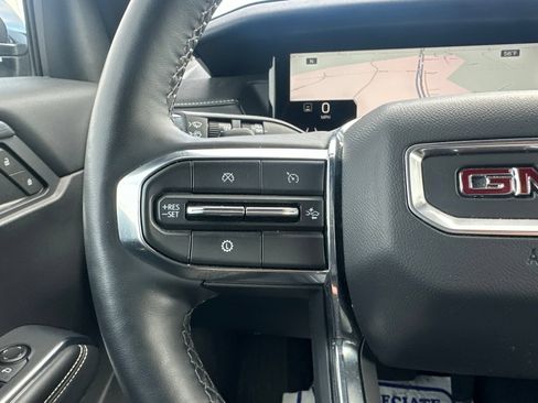 Used 2025 GMC Acadia Elevation AWD/4WD image 56