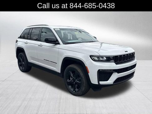 New 2026 Jeep Grand Cherokee Limited w/ Limited Altitude Package AWD/4WD image 3