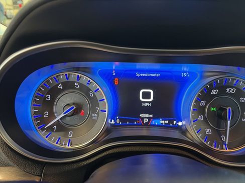 Used 2020 Chrysler 300 Touring L w/ Quick Order Package 2EF image 38