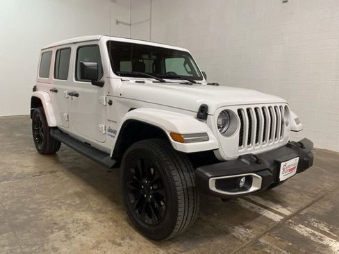 Used 2021 Jeep Wrangler Unlimited Sahara w/ Cold Weather Group image 3