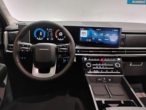 Used 2024 Hyundai Santa Fe SE image 16