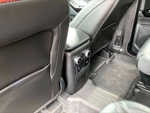 Used 2022 Ford Explorer Platinum w/ Equipment Group 601A AWD/4WD image 24