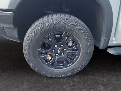 Used 2022 Chevrolet Silverado 1500 ZR2 image 27