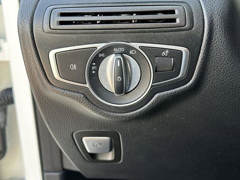 Used 2020 Mercedes-Benz GLC 300 image 28