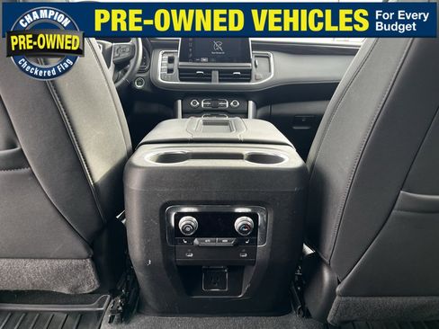 Used 2022 GMC Yukon SLT w/ SLT Premium Package image 33