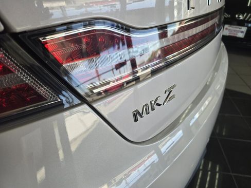 Used 2017 Lincoln MKZ Reserve AWD/4WD image 30