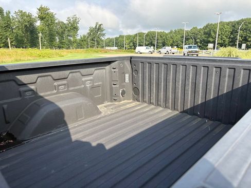 Used 2023 Chevrolet Silverado 1500 Custom w/ Rally Edition AWD/4WD image 23