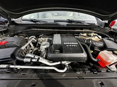 Used 2023 GMC Yukon Denali image 32