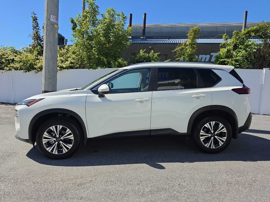 Used 2023 Nissan Rogue SV w/ SV Premium B Package AWD/4WD image 12
