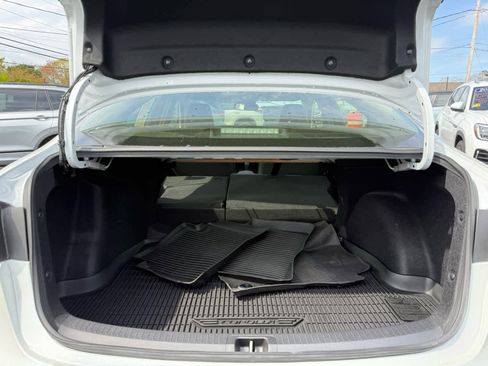 Used 2025 Toyota Corolla LE w/ LE Premium Package FWD image 14