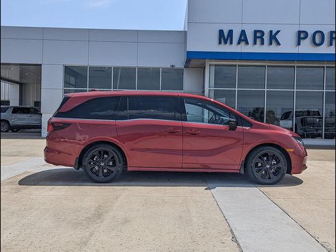 Used 2024 Honda Odyssey Sport image 5