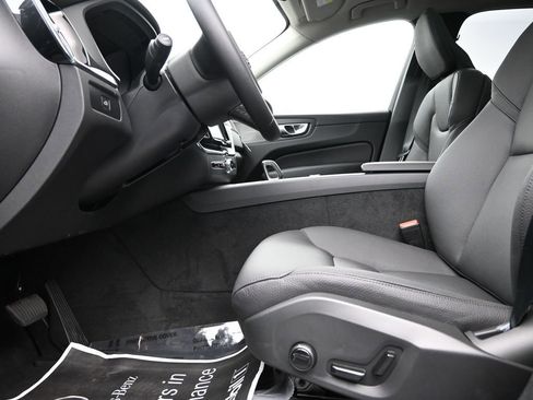 New 2025 Volvo XC60 B5 Plus w/ Protection Package Premier image 21