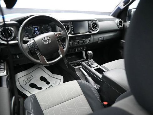 Used 2021 Toyota Tacoma TRD Off-Road image 24