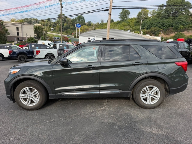 Used 2023 Ford Explorer XLT w/ Equipment Group 202A AWD/4WD image 2