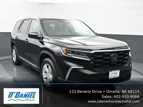 Used 2024 Honda Pilot LX image 8