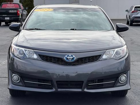 Used 2014 Toyota Camry SE w/ Moonroof Package FWD image 9