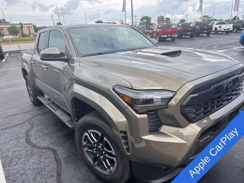 Used 2024 Toyota Tacoma TRD Sport w/ TRD Sport Upgrade Package AWD/4WD image 3