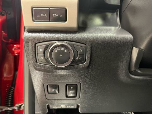 Used 2019 Ford F250 Lariat w/ Lariat Ultimate Package AWD/4WD image 14