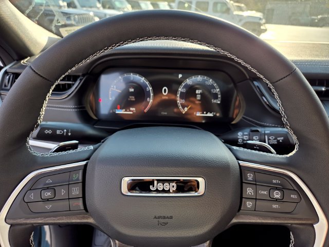 New 2027 Jeep Grand Cherokee Limited w/ Limited Altitude Package RWD image 22