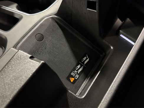 Used 2023 GMC Sierra 1500 SLT w/ SLT Premium Package image 36