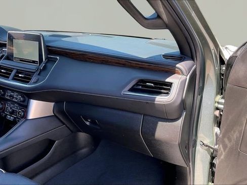 Used 2024 Chevrolet Tahoe Premier image 19