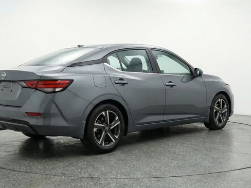 Used 2025 Nissan Sentra SV FWD image 9