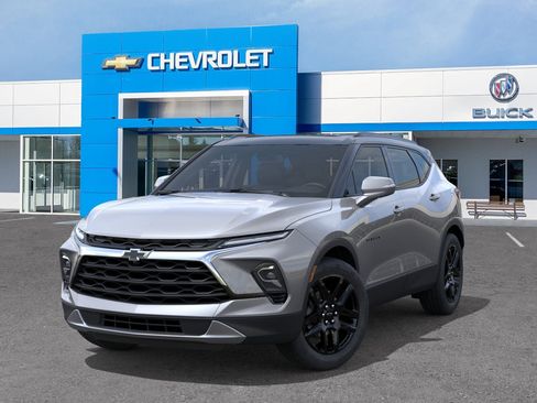 New 2026 Chevrolet Blazer LT w/ Sound & Technology Package AWD/4WD image 6