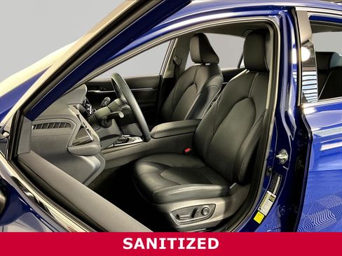 Used 2024 Toyota Camry XLE FWD image 21