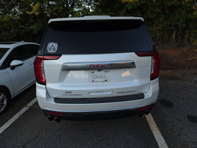 Used 2024 GMC Yukon Denali AWD/4WD image 9