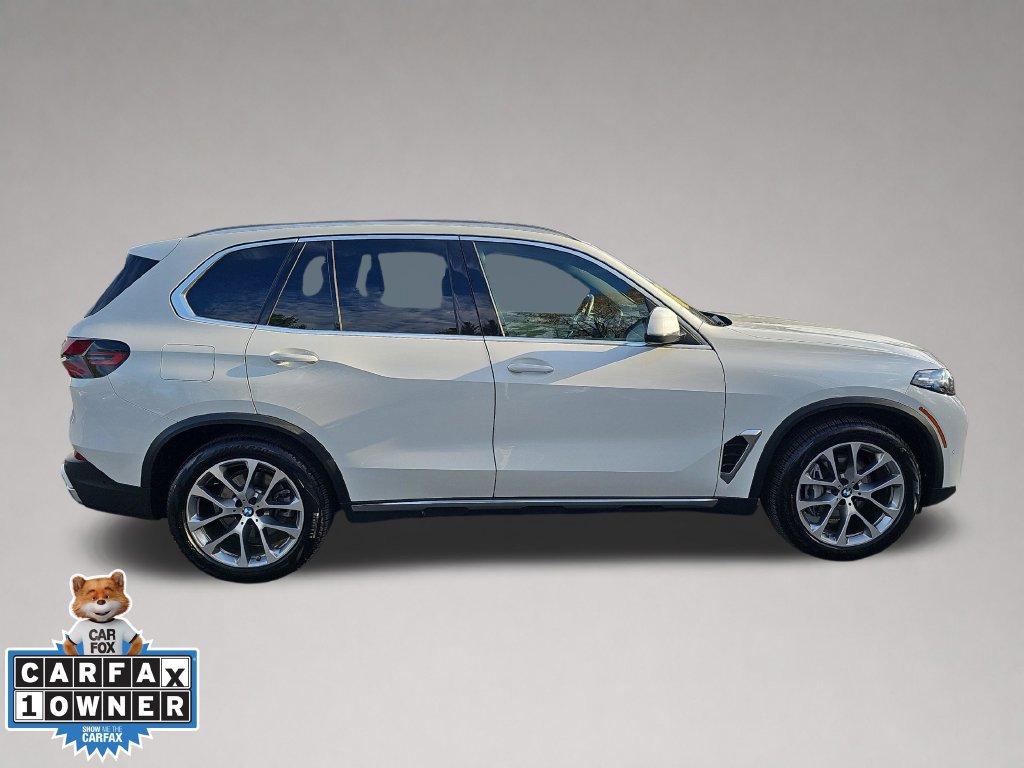 Certified 2024 BMW X5 xDrive40i w/ Premium Package AWD/4WD image 3