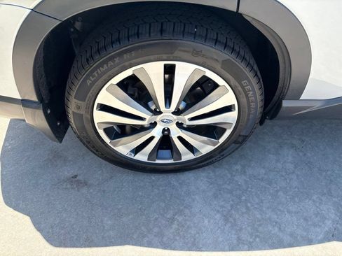 Used 2022 Subaru Ascent Touring AWD/4WD image 13