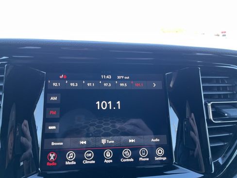 Used 2022 Dodge Durango GT image 25