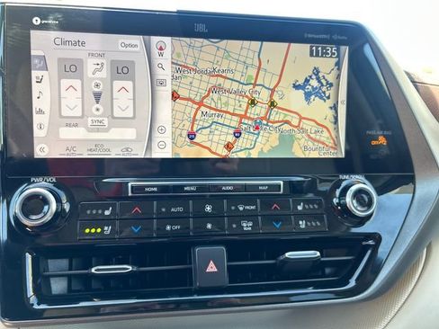 Certified 2021 Toyota Highlander Limited AWD/4WD image 22