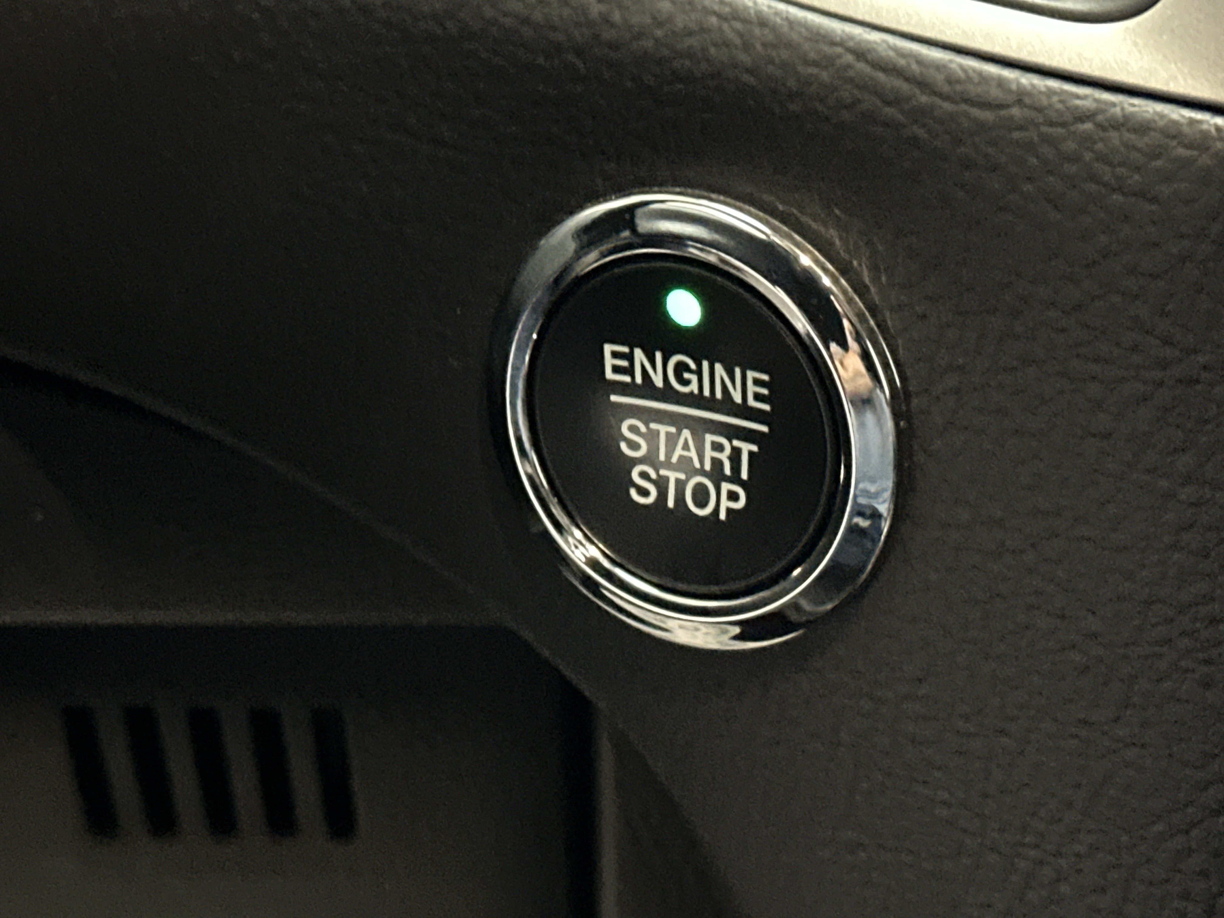 Used 2024 Ford Edge SEL AWD/4WD image 30
