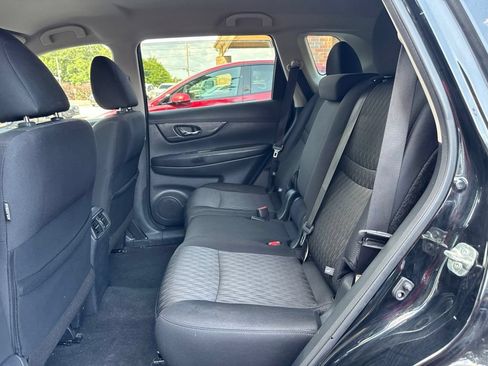 Used 2020 Nissan Rogue SV w/ Premium Package AWD/4WD image 6