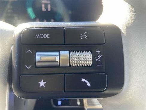 Certified 2025 Hyundai Santa Fe SE image 20