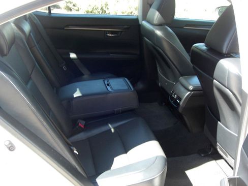 Used 2017 Lexus ES 350 w/ Navigation System Package FWD image 20