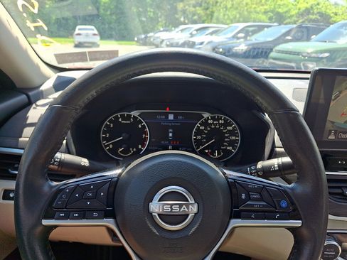 Used 2023 Nissan Altima 2.5 SL AWD/4WD image 18