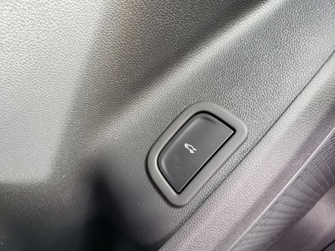 New 2026 Chevrolet Traverse LT w/ LPO, Floor Liner Package image 14