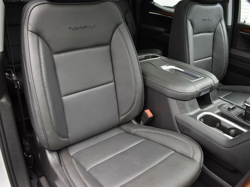 Used 2022 GMC Sierra 1500 Denali w/ Denali Reserve Package image 42