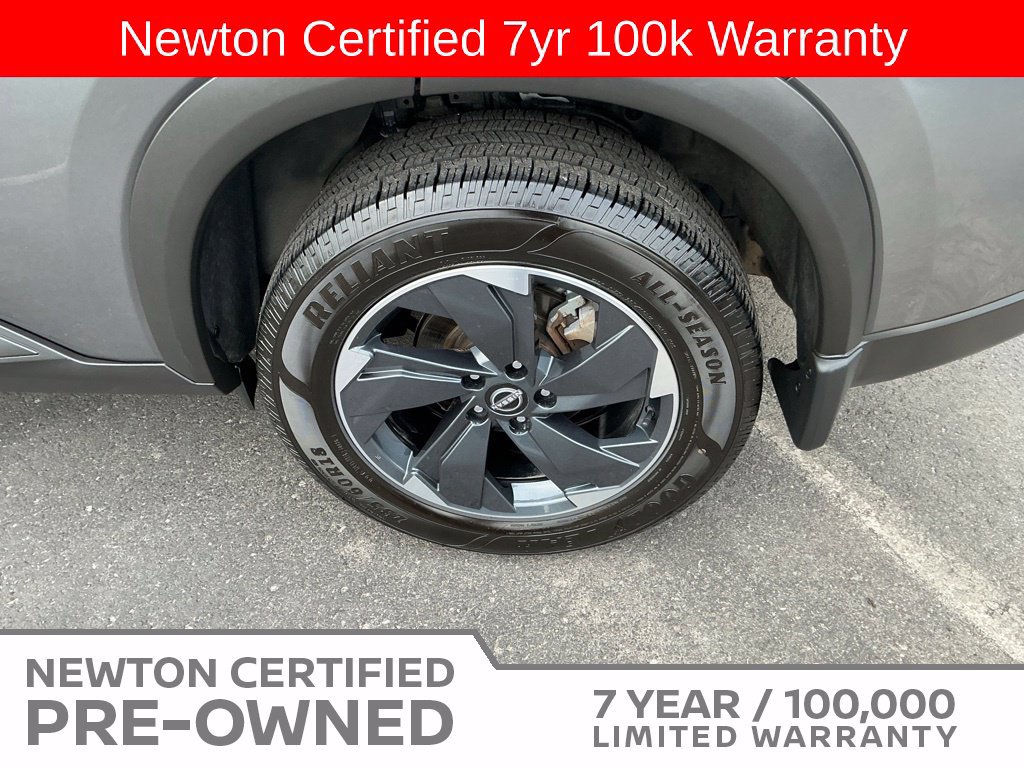 Used 2025 Nissan Rogue SV AWD/4WD image 44