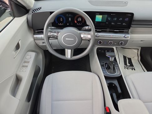 Used 2026 Hyundai Kona SE FWD image 9